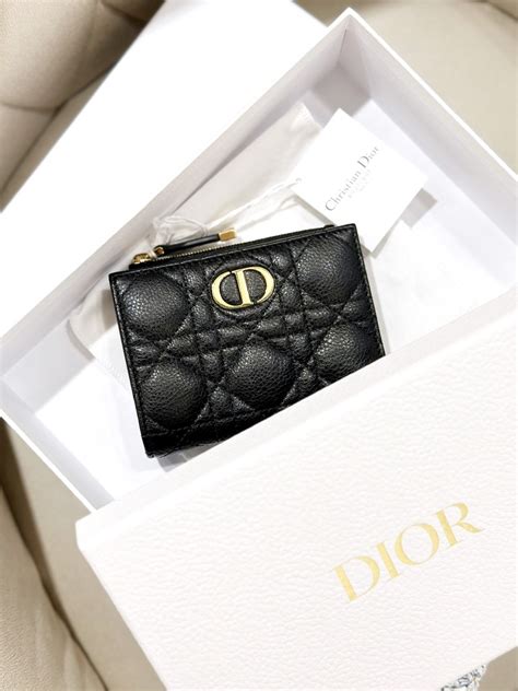 caro dahlia dior wallet